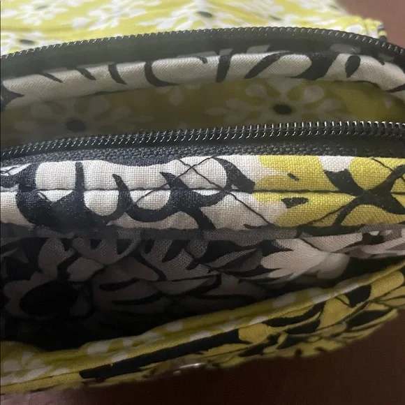 Vera Bradley Mini Crossbody/Hipster Purse - Picture 5 of 8